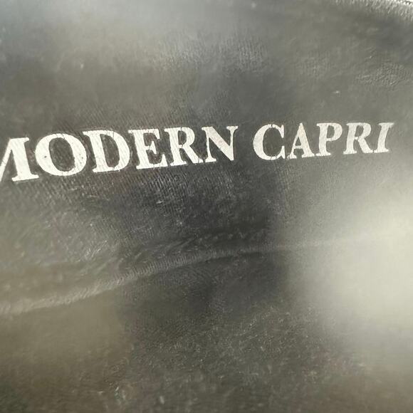 Levi’s Signature Modern Black Capris Sz. 20 - Picture 5 of 7